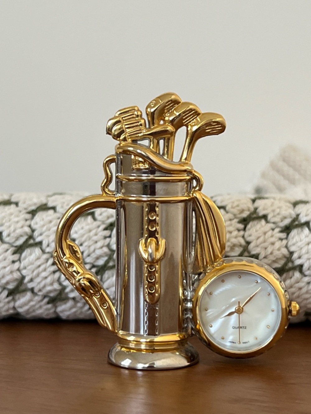 Vintage Miniature Golf Bag Desk Clock
